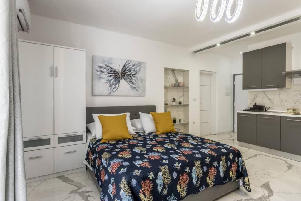 Royal Platinum Studio Apartment 沃迪切 外观 照片