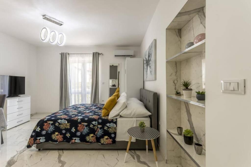 Royal Platinum Studio Apartment 沃迪切 外观 照片